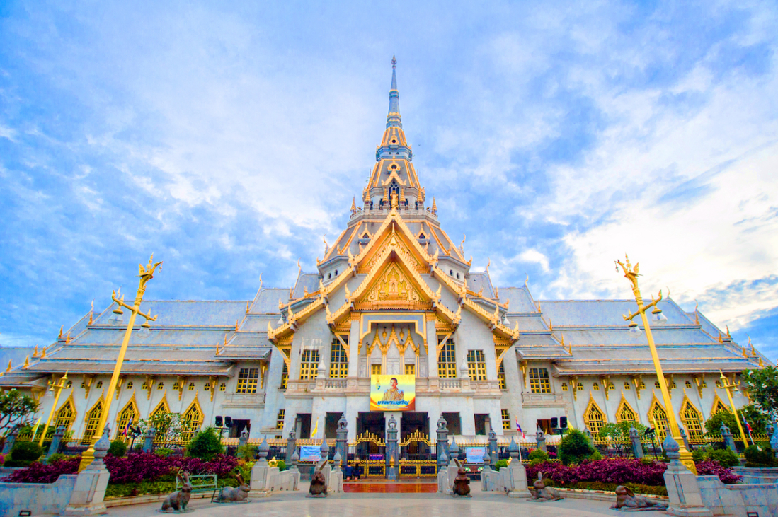 9 New Places To Visit Near Bangkok | Thai Language School ...